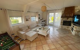 Freistehendes Ferienhaus Am See Naehe Roermond